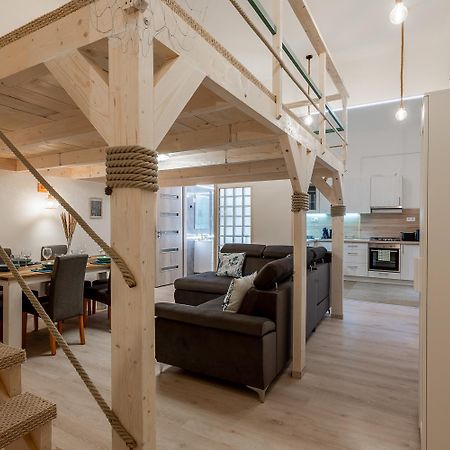 Goldcentral Apartment Danube ブダペスト エクステリア 写真