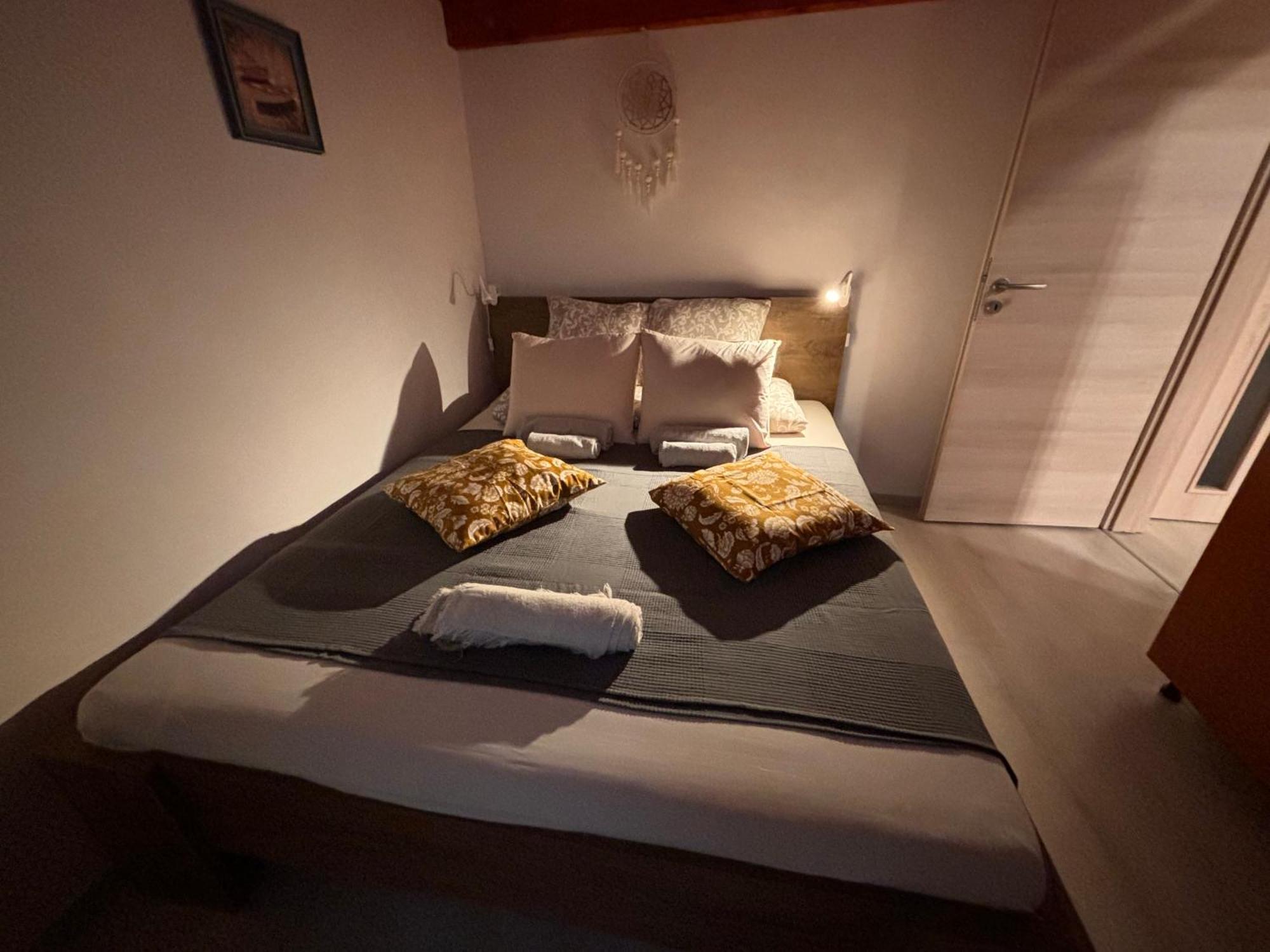 Goldcentral Apartment Danube ブダペスト エクステリア 写真